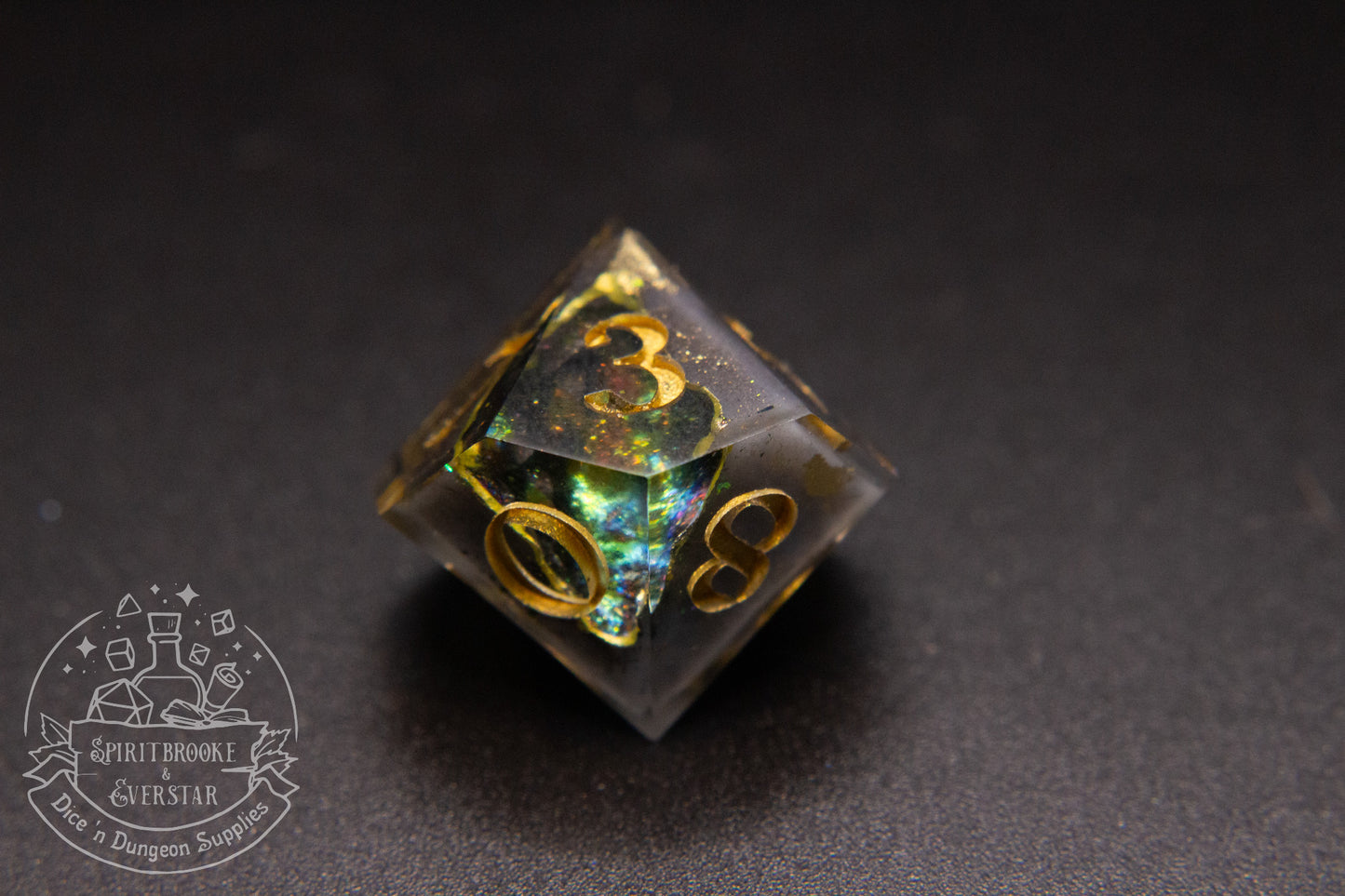 Chromatic Gold Polyhedral Geode Dice