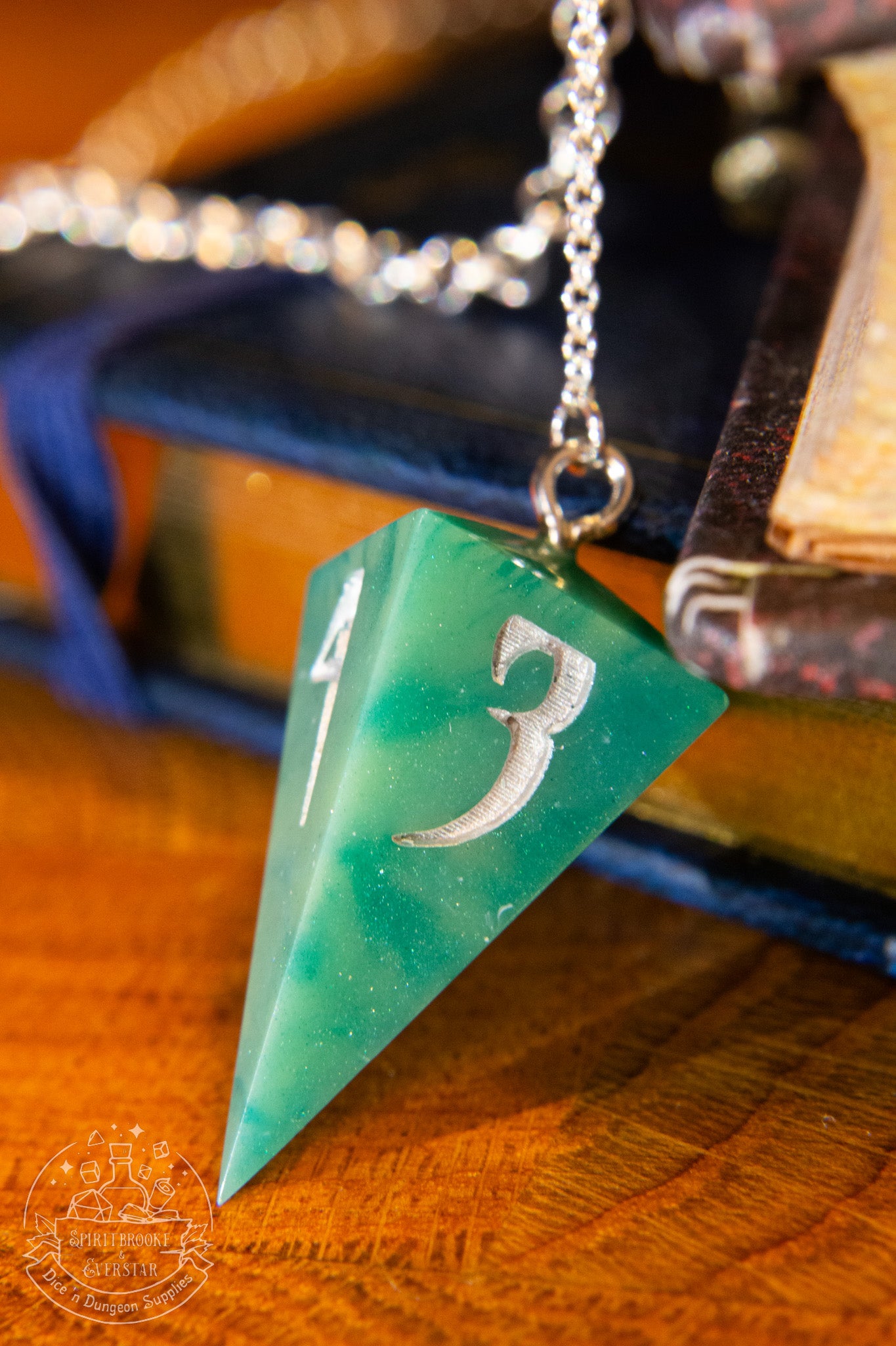 Silver Eyewear Chain Teal/Green Dice