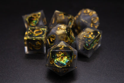 Chromatic Gold Polyhedral Geode Dice