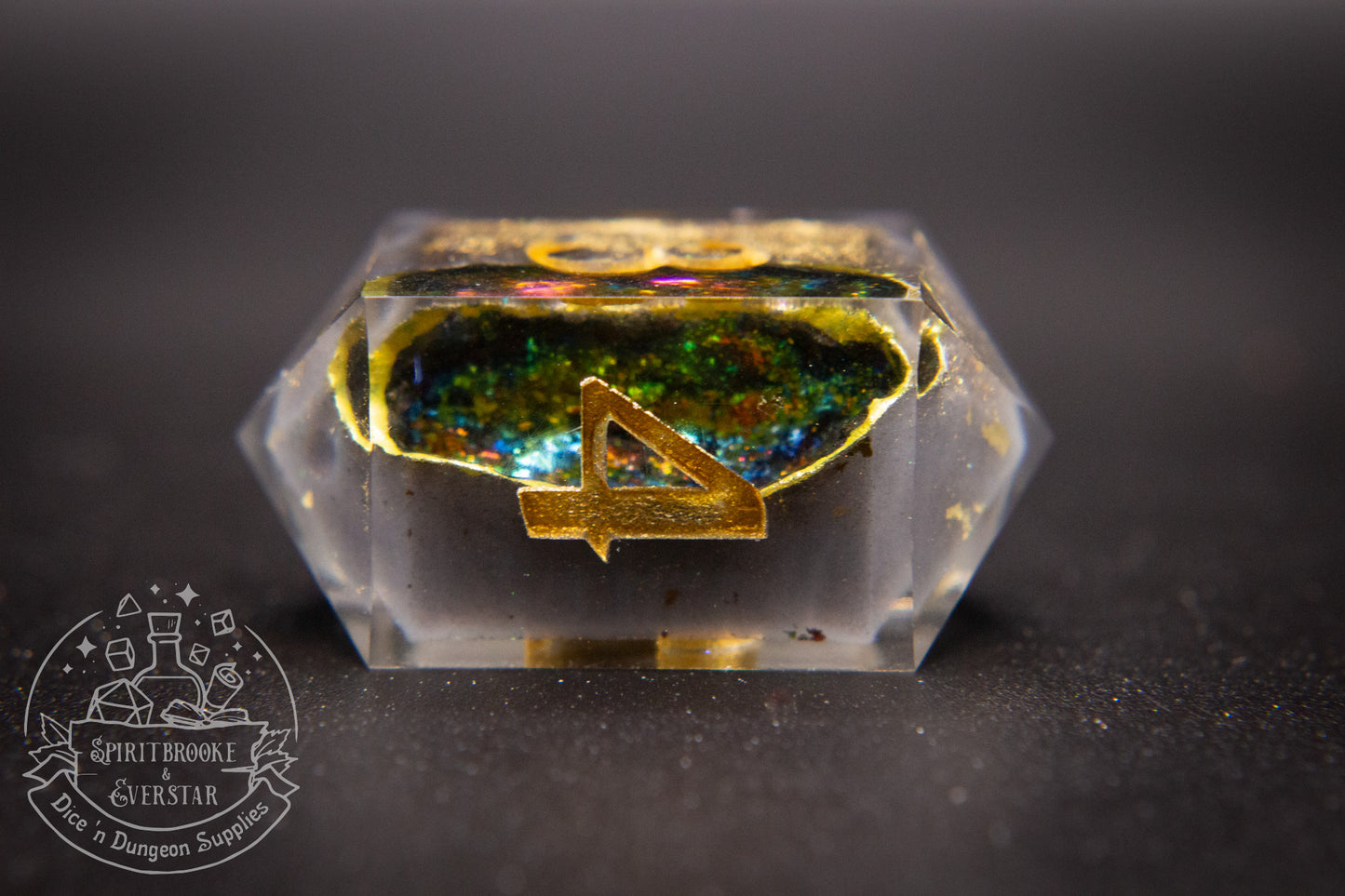 Chromatic Gold Polyhedral Geode Dice