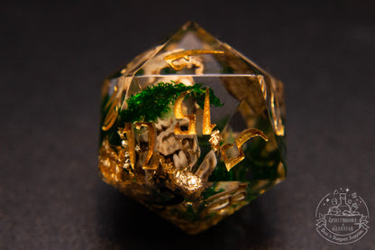 Golden Rot Pointy Polyhedral Dice set