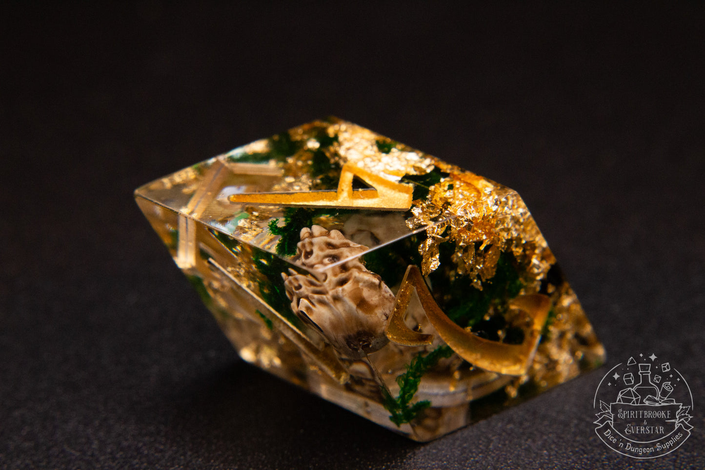 Golden Rot Pointy Polyhedral Dice set