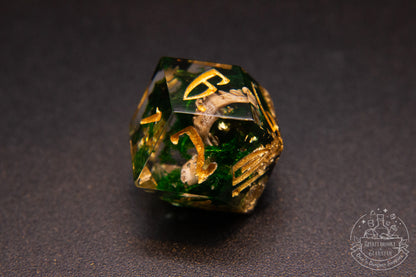 Golden Rot Pointy Polyhedral Dice set