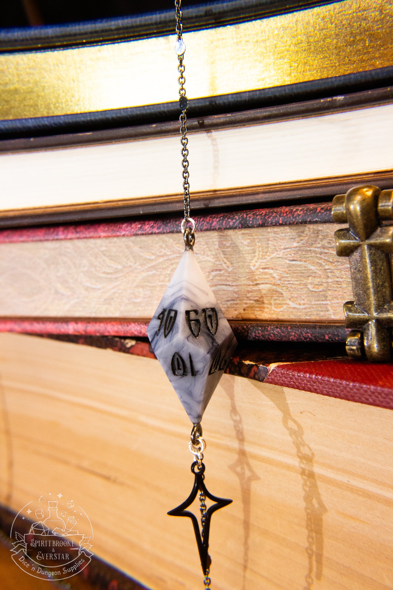 Black Eyewear Chain Black/White Marble Dice