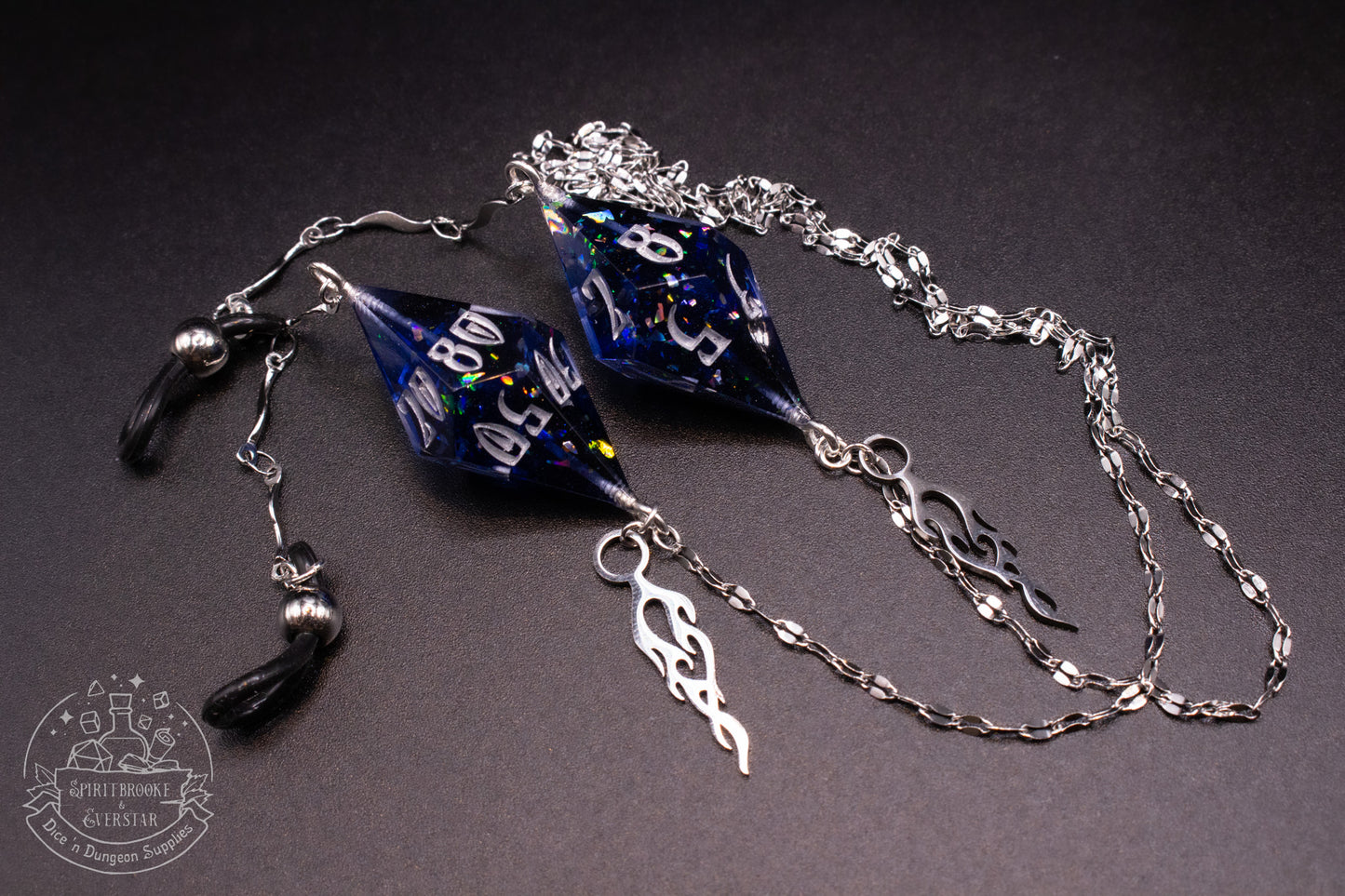 Silver Eyewear Chain Black/Blue Dice