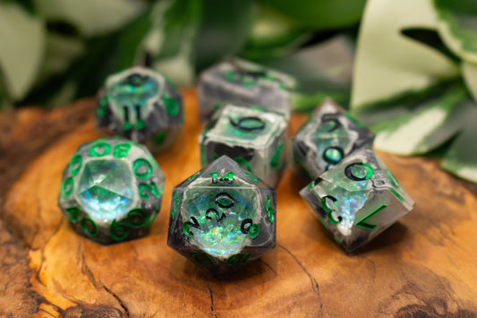 Necrotic Green Polyhedral Geode Dice